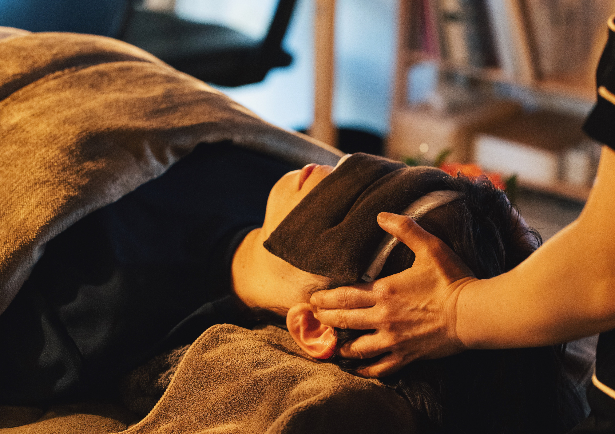 香りと癒しドライヘッドサロン 森とわ様 – ブランディング・ロゴデザイン