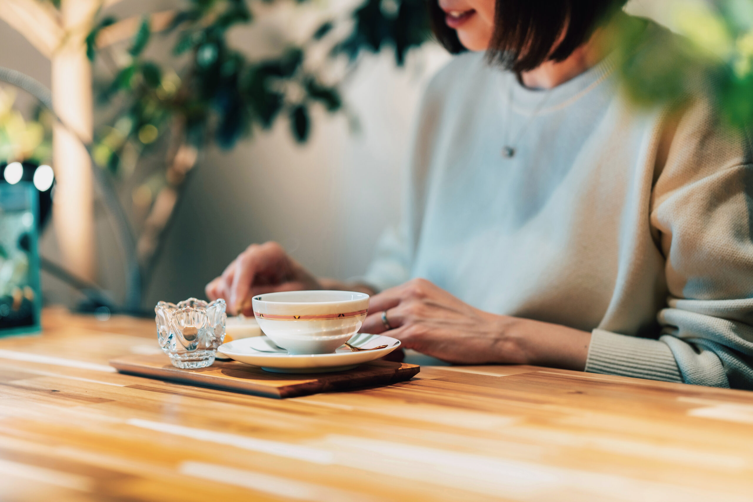 香りと癒しドライヘッドサロン 森とわ様 – ブランディング・ロゴデザイン